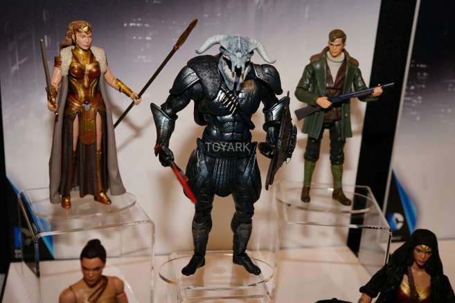 toy-fair-2017-mattel-dc-028